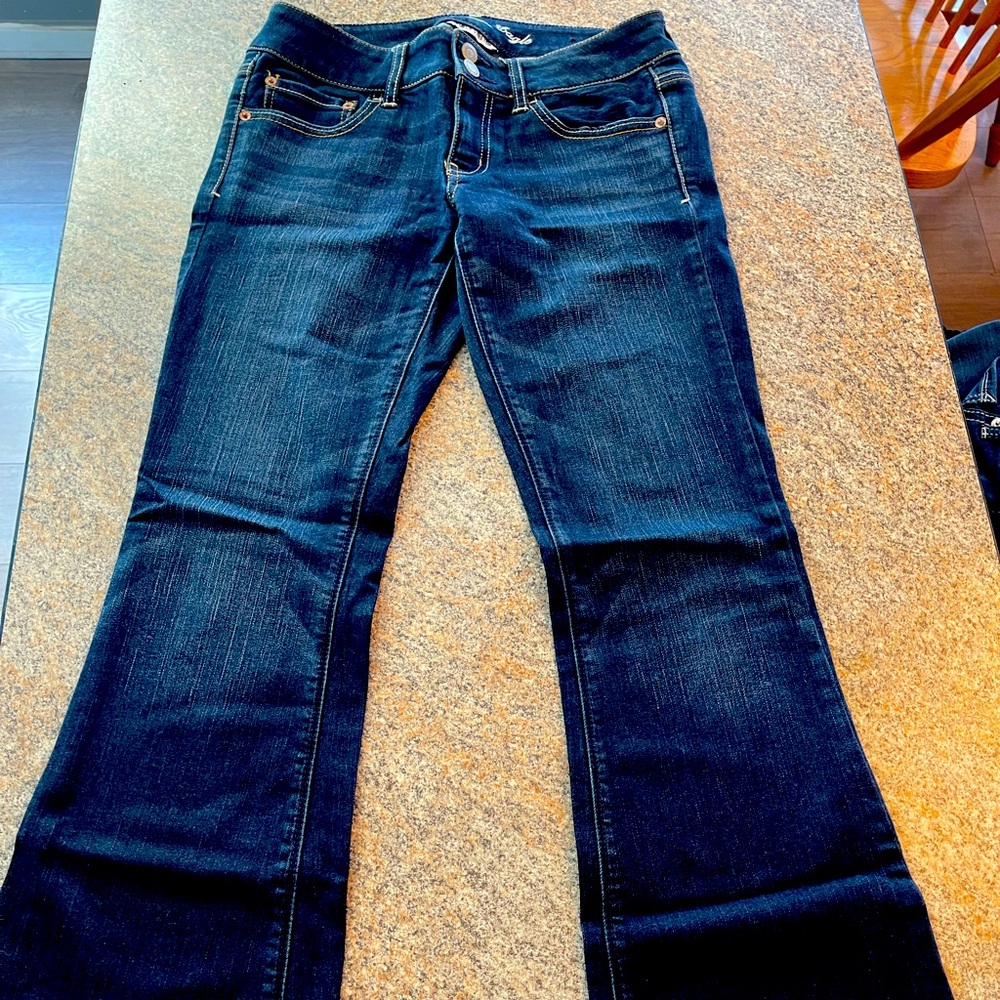 American Eagle size 6S ARTIST jeans